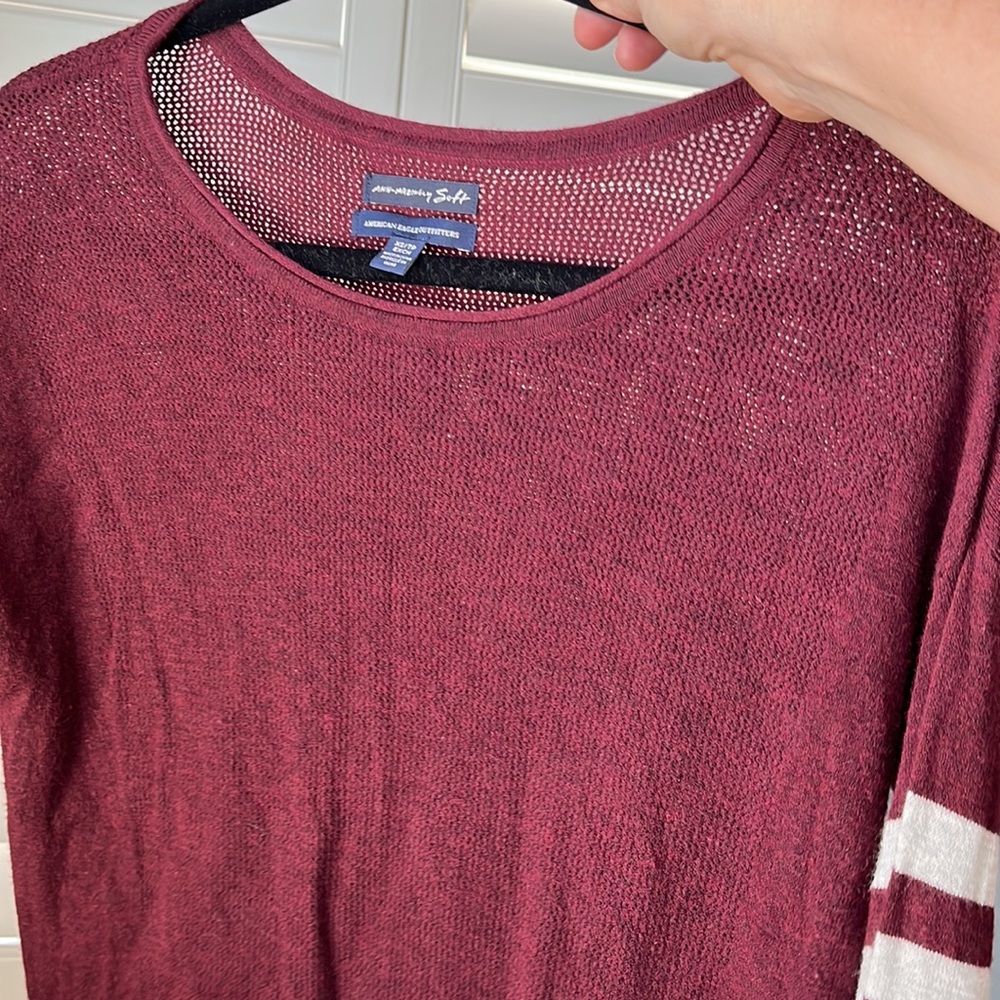American Eagle Outfitters XS soft, lightweight burgundy pullover sweater… - Picture 7 of 7
